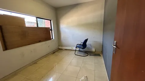 321 Zasm Street, Waltloo, Pretoria has a 393m² Industrial Unit To Let (7).